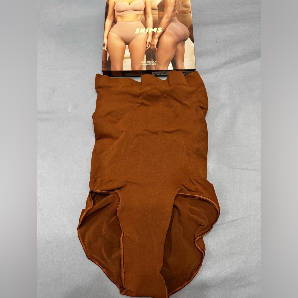SKIMS Seamless Sculpt High Waist Brief Bronze color size M